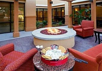 Hotel Courtyard By Marriott Gulfport Beachfront