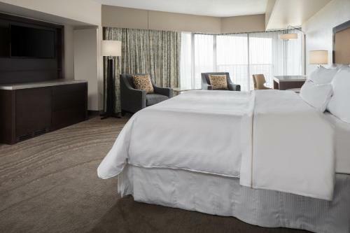 The Westin Crown Center Hotel
