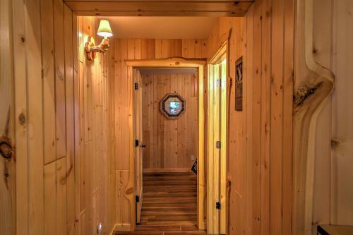 Cabin By The River Visited By Treehouse Masters!