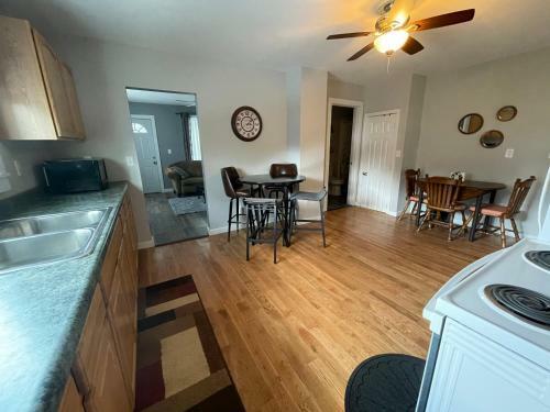 Good Knight Inn - Cozy Home Close To Fun Activities