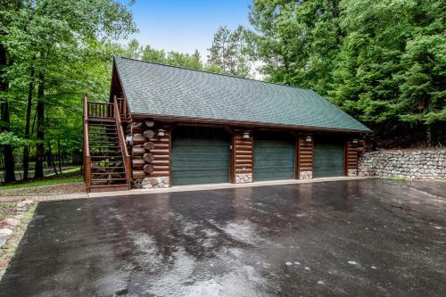 Cranberry Cove Lodge