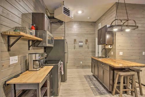 Inviting Anglers Abode With Grill And Rv Hookups