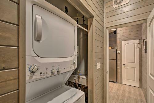 Inviting Anglers Abode With Grill And Rv Hookups