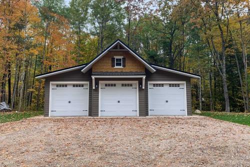 Inviting Anglers Abode With Grill And Rv Hookups