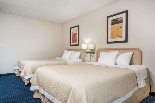 Hotel Norwood Inn & Suites La Crosse