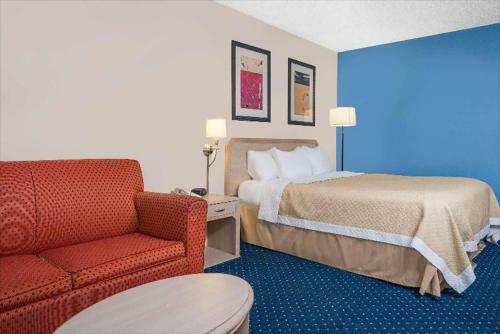 Hotel Norwood Inn & Suites La Crosse