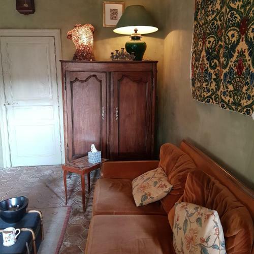 Charming Old School Set In Quiet Beautiful Village