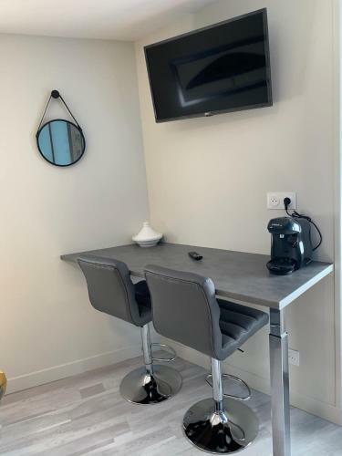 Apartamento Le Petit Bleu Centre Ville - Wifi - Parking