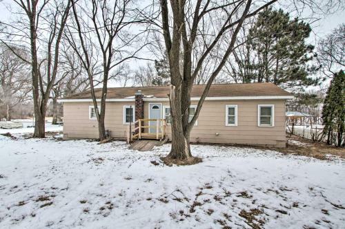 Well-appointed Onalaska Cabin - Walk To Lake!