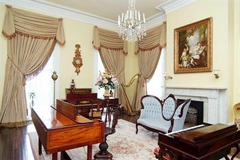 Hotel Nottoway Plantation And Resort