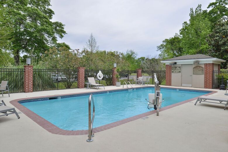 Holiday Inn Express Hotel & Suites Lafayette