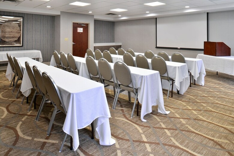 Holiday Inn Express Hotel & Suites Lafayette