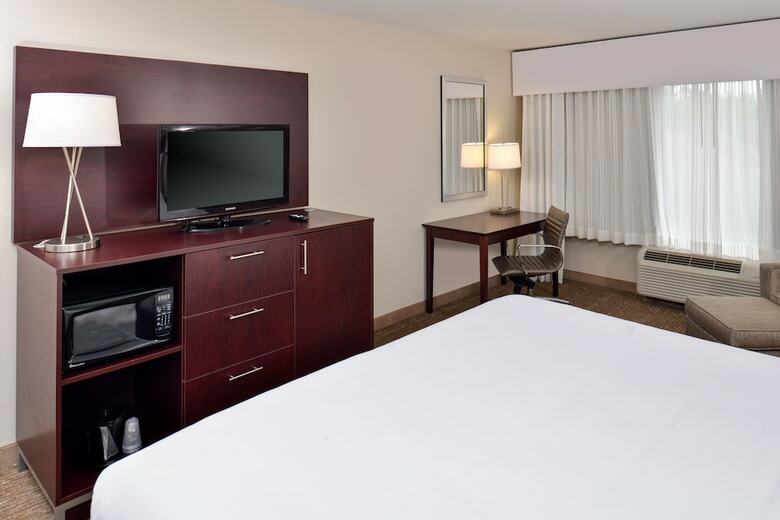 Holiday Inn Express Hotel & Suites Lafayette