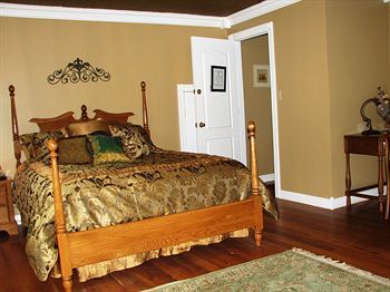 The Hill House Bed & Breakfast