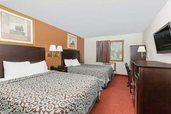 Hotel Days Inn & Suites Des Moines Airport