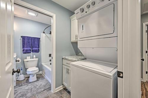 Updated Twin Lakes Cottage, Walk To Lake Mary