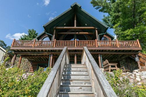 Grandview Lakeside Log Lodge