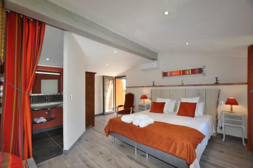 Hostal Le Mas Des Colombes