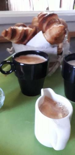 Bed & Breakfast La Maison de Marie-jeanne - Chambres Et Table D'h�tes