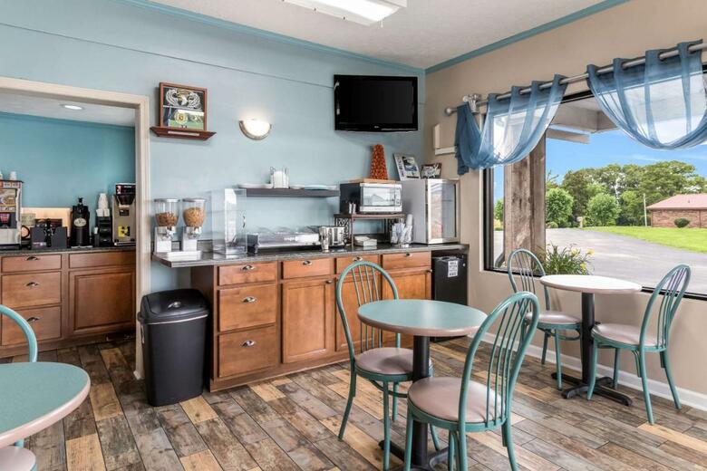 Hotel Knights Inn Cadiz