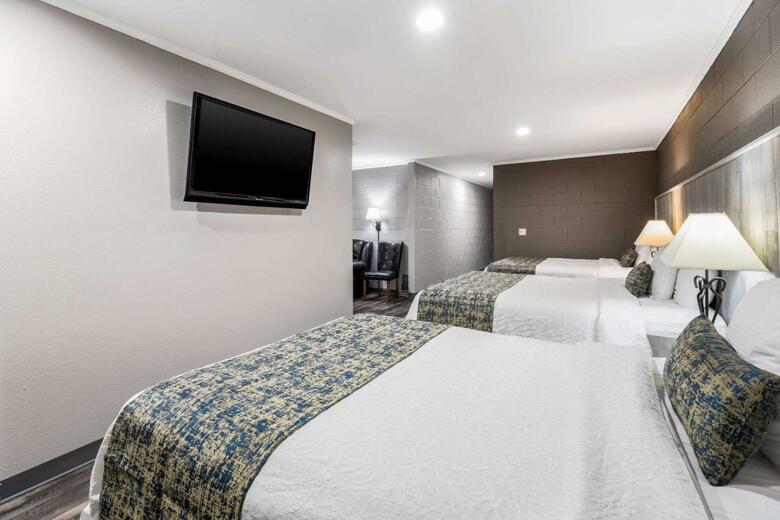 Hotel Knights Inn Cadiz