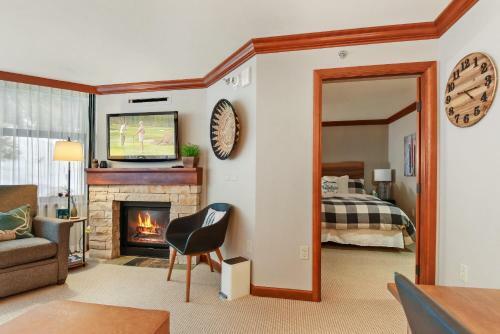 Resort At Squaw Creek #241