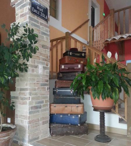 Hostal La Maison Des Alpilles