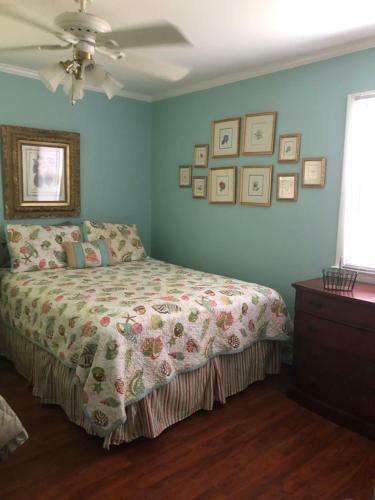 Large 5 Br 3ba Vacation Home Near Beaches