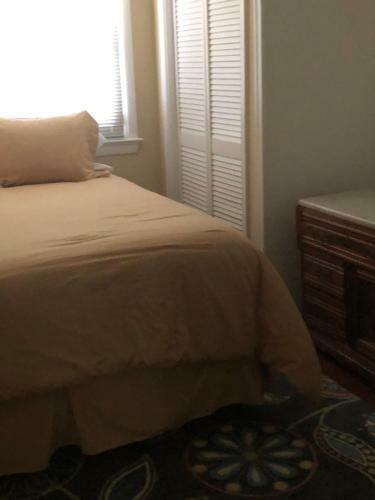 Large 5 Br 3ba Vacation Home Near Beaches