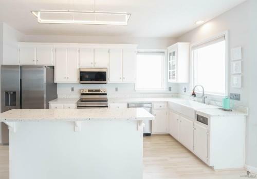 Grandview Waterfront Lux Manor