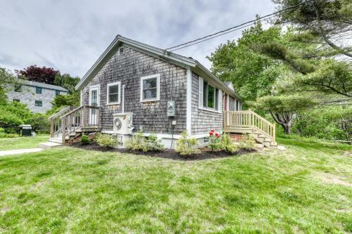 Sweet Little Cottage By The Sea