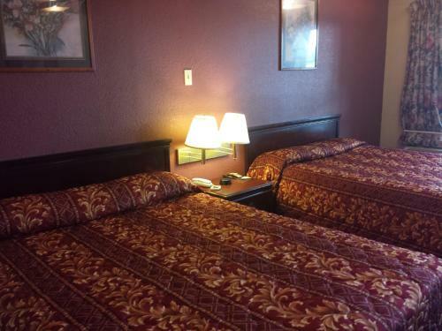 Motel First Western Inn - Fairmont City