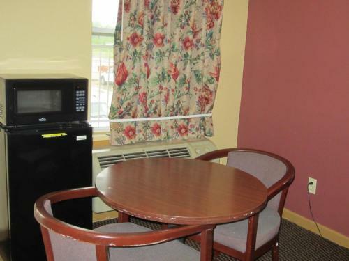 Motel First Western Inn - Fairmont City