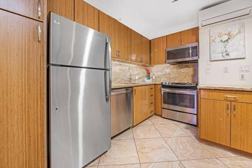 Apartamento Mana Kai Resort, Luxury 2bd/2bath Beachfront # 511