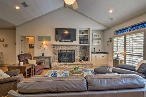 Family-friendly Bay St Louis Home With Pool And Dock!