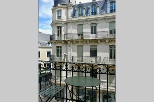 Apartamento Magnolia : Superbe Deux-pi�ces Quartier Du Ch�teau