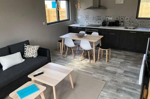 Le 327 East Lodge La Torche