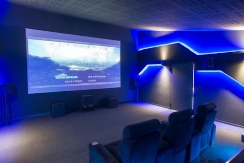 Magnifique Villa Esprit Loft Avec Jacuzzi � Pringy