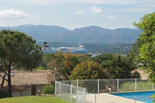 Apartamento T3 Rez De Jardin � Porto Vecchio