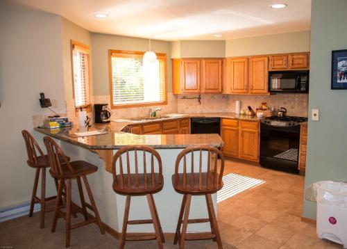 Hostal Golf Course Residences By Gore Creek Properties