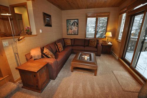 Hostal Golf Course Residences By Gore Creek Properties