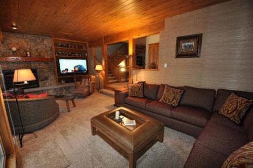 Hostal Golf Course Residences By Gore Creek Properties