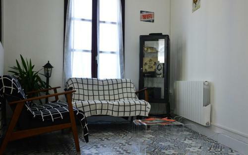 Au Pied Du Ch�teau