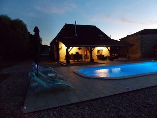 Hostal Chez Jousseaume Chambre D'h�tes Et Gites