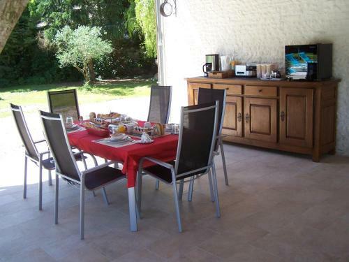 Hostal Chez Jousseaume Chambre D'h�tes Et Gites