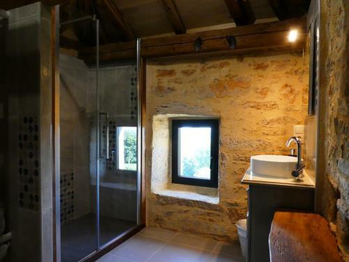Grande Maison de Caract�re En Pierres -superbe Vue