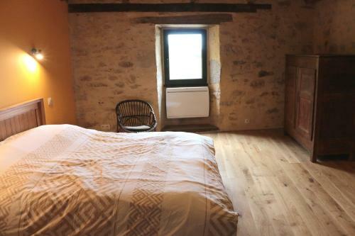 Grande Maison de Caract�re En Pierres -superbe Vue