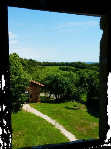 Grande Maison de Caract�re En Pierres -superbe Vue