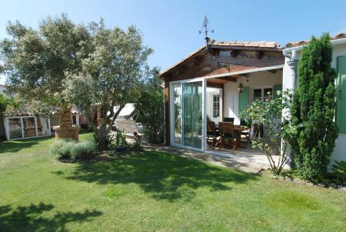 Villa Individuelle De Plain Pied Avec Agr�able Jardin