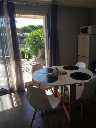 Apartamentos Marina Village